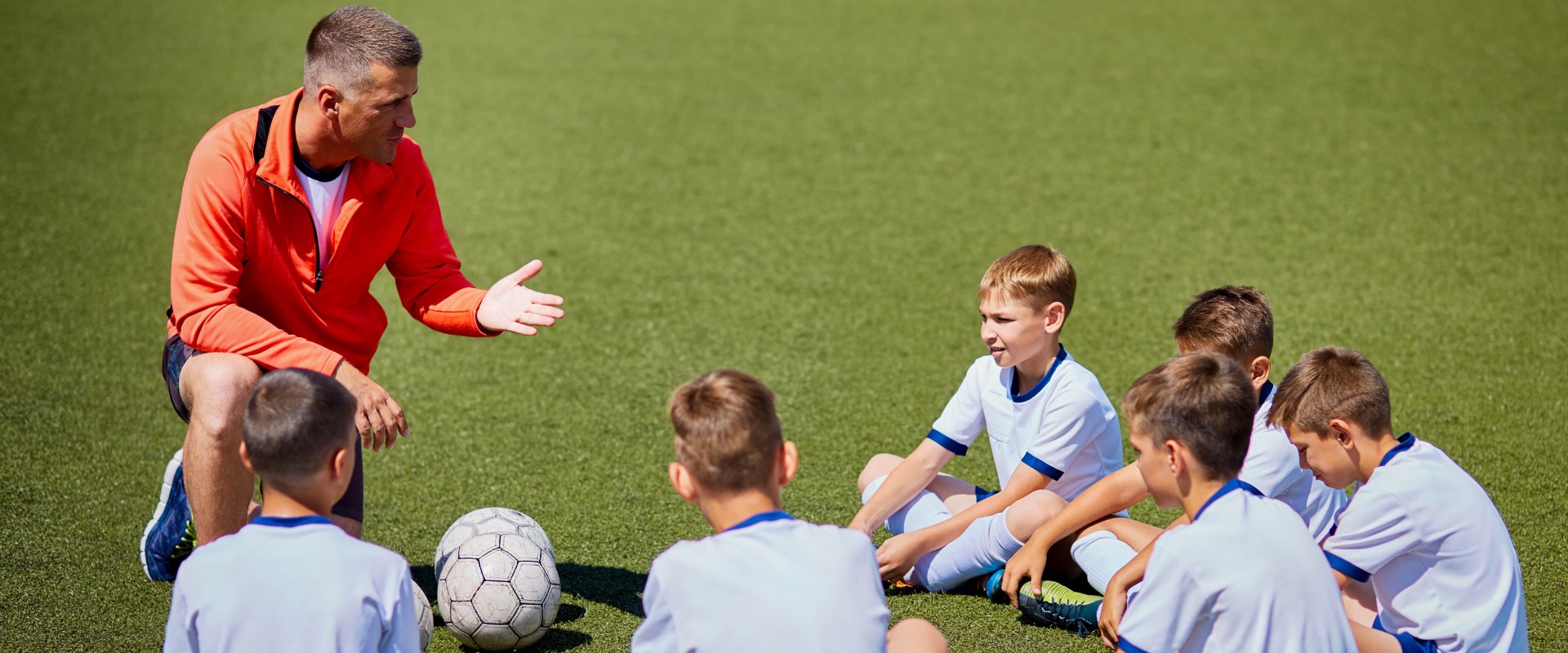 What are the 5 characteristics of successful coaches?